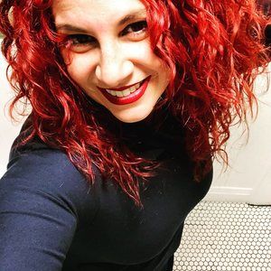 Meet your Posher, Alejandra